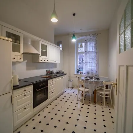 Duży Apartament - Cichy Zakątek Na Starówce * Poznań